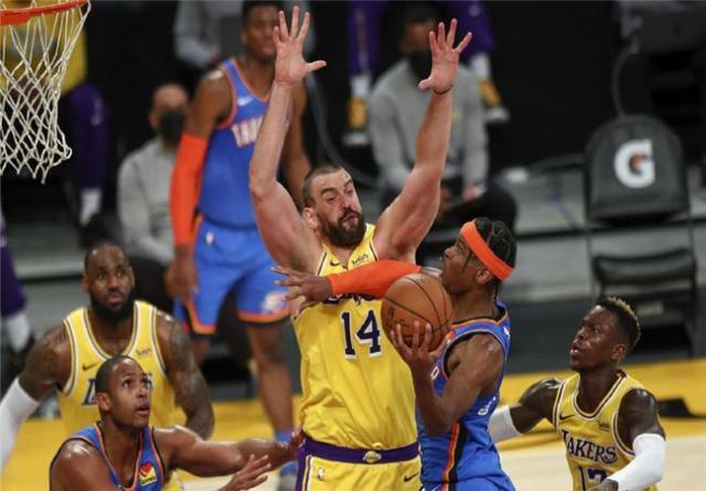 官方数据-别过！小加索尔将离开湖人 德拉蒙德加盟令其不满